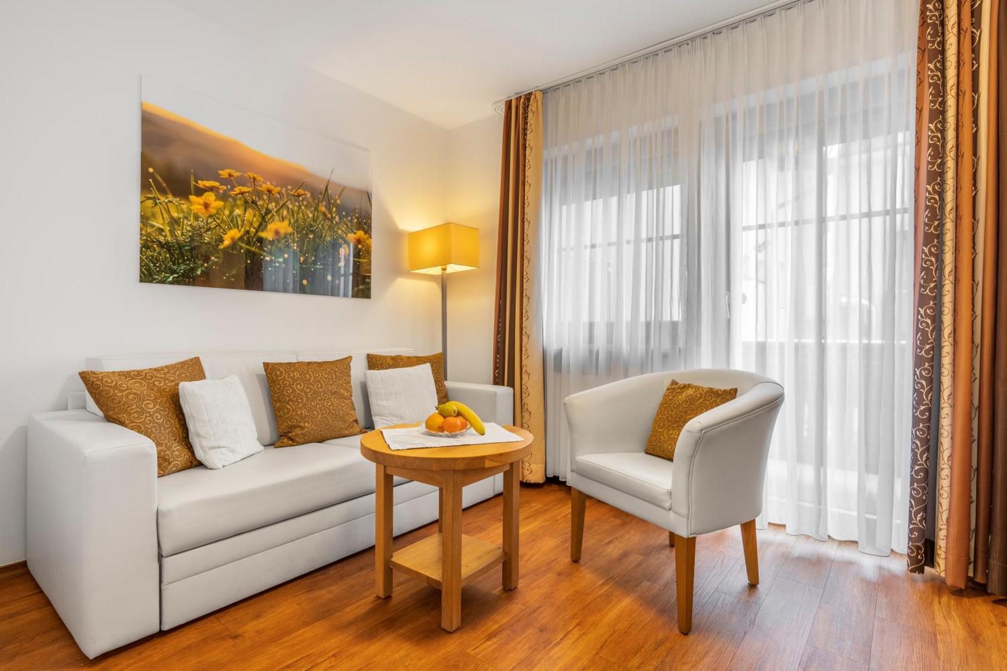 Wander Und Aktiv Hotel Roesslwirt Лам Экстерьер фото