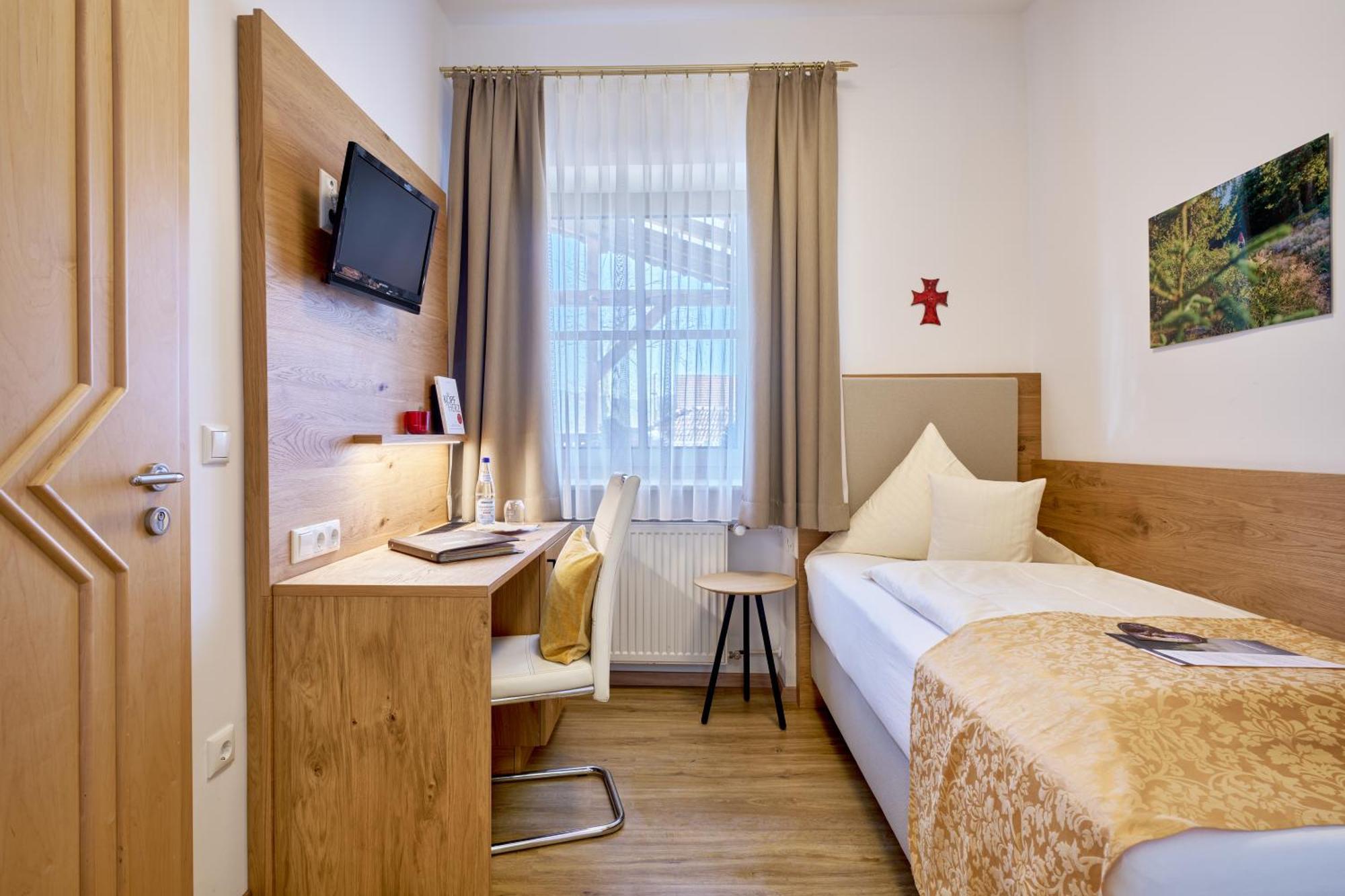 Wander Und Aktiv Hotel Roesslwirt Лам Экстерьер фото